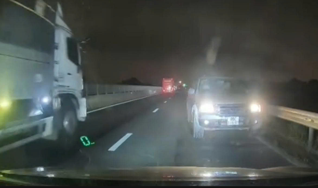 Xử phạt tài xế chạy ngược chiều trên cao tốc Vĩnh Hảo - Phan Thiết - Ảnh 1. Xử phạt tài xế chạy ngược chiều trên cao tốc Vĩnh Hảo - Phan Thiết - Ảnh 1.