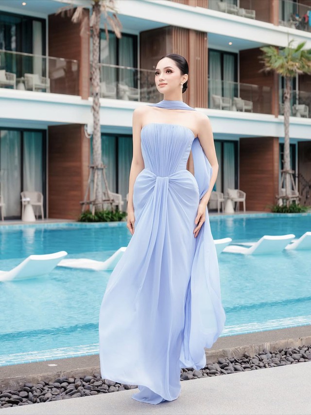 Đầm cúp ngực 'lên ngôi', thách thức mọi giới hạn gợi cảm- Ảnh 4. Đầm cúp ngực 'lên ngôi', thách thức mọi giới hạn gợi cảm- Ảnh 4.