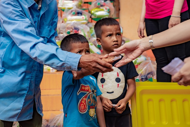 Sự diệu kỳ của lòng nhân ái- Ảnh 5. Sự diệu kỳ của lòng nhân ái- Ảnh 5.