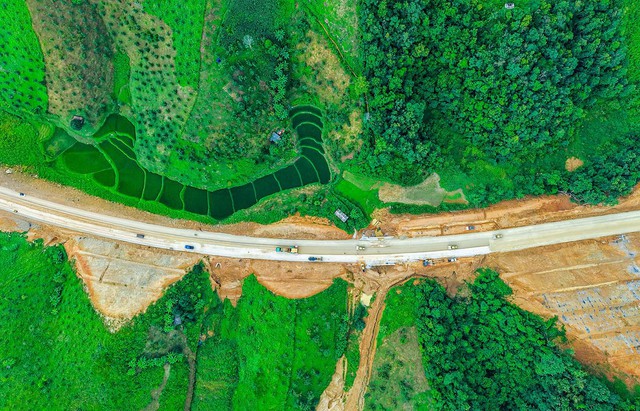 Hai cao tốc tại Lạng Sơn và Cao Bằng 'chạy nước rút' thông tuyến vào 19.12- Ảnh 3. Hai cao tốc tại Lạng Sơn và Cao Bằng 'chạy nước rút' thông tuyến vào 19.12- Ảnh 3.