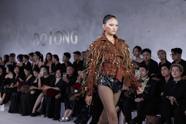 Đón đầu xu hướng thu đông 2025 từ bộ sưu tập 'Emerge'- Ảnh 13. Đón đầu xu hướng thu đông 2025 từ bộ sưu tập 'Emerge'- Ảnh 13.