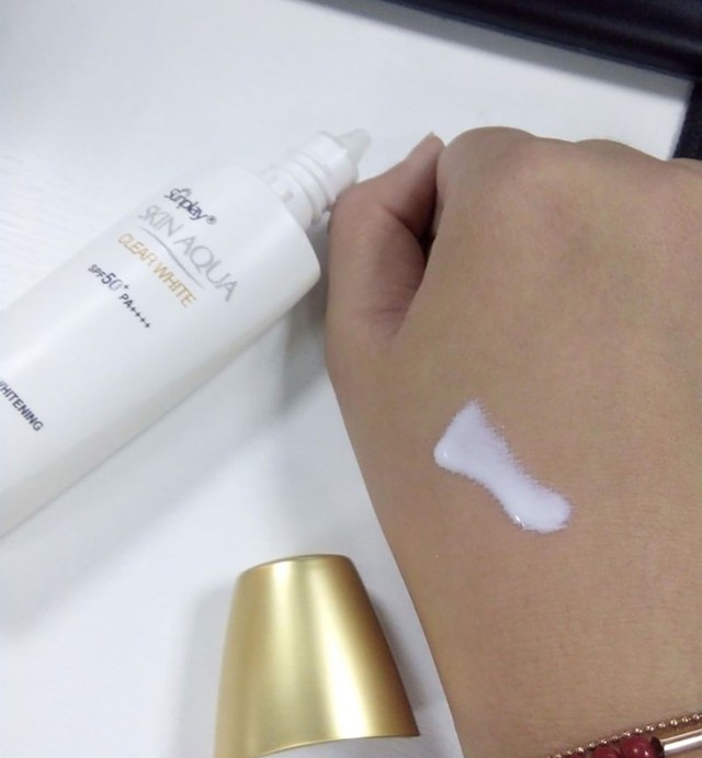 Top 10 kem chống nắng cho da hỗn hợp thi&ecirc;n dầu r&aacute;o mịn suốt 8 giờ- Ảnh 15.