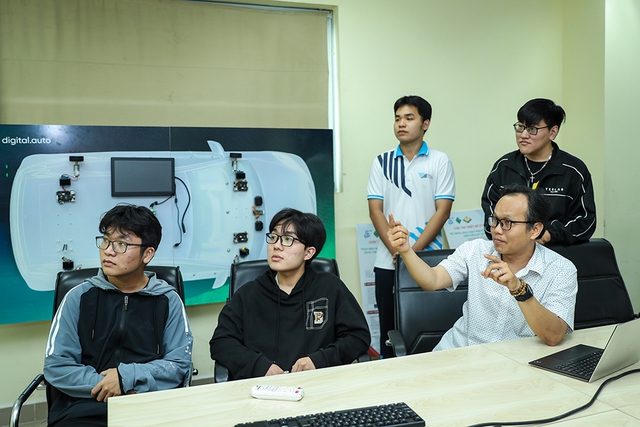 Cấp học bổng để nâng chất lượng đào tạo tiến sĩ - Ảnh 1.