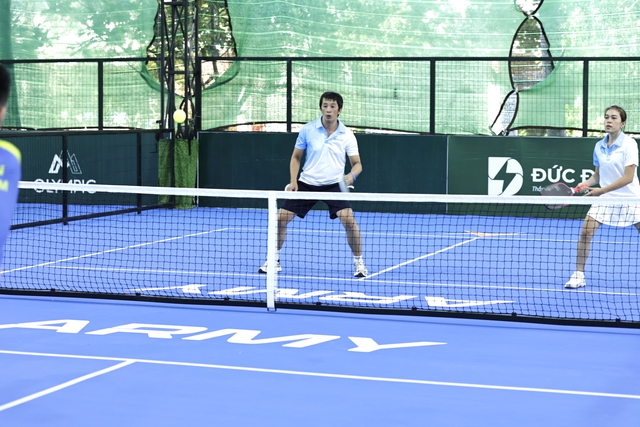 Những pha bóng đẹp tại giải pickleball 'Vì học sinh nghèo hiếu học'- Ảnh 7. Những pha bóng đẹp tại giải pickleball 'Vì học sinh nghèo hiếu học'- Ảnh 7.