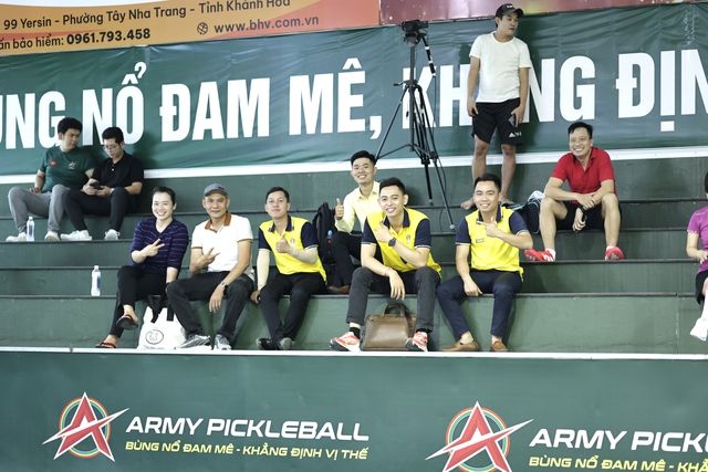 Những pha bóng đẹp tại giải pickleball 'Vì học sinh nghèo hiếu học'- Ảnh 9. Những pha bóng đẹp tại giải pickleball 'Vì học sinh nghèo hiếu học'- Ảnh 9.
