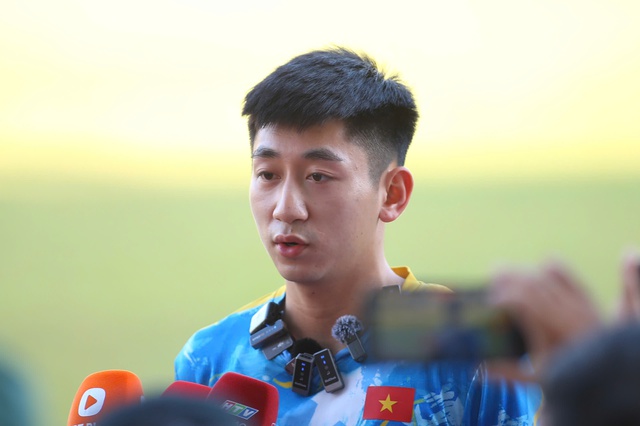 Sao U.23 Việt Nam tiết lộ bất ngờ về thầy Kim và Malaysia, đau lòng vì cầu thủ Lào chấn thương nặng- Ảnh 1.