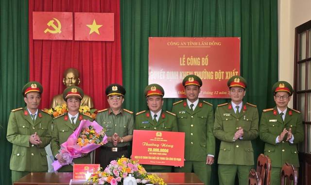 Vụ hoa hậu Mexico bị trộm túi xách: Thưởng nóng Công an P.Xuân Hương – Đà Lạt- Ảnh 1. Vụ hoa hậu Mexico bị trộm túi xách: Thưởng nóng Công an P.Xuân Hương – Đà Lạt- Ảnh 1.