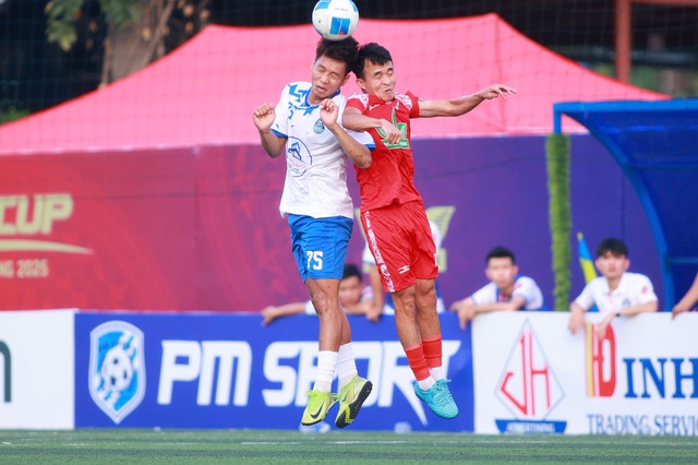 16 đội tranh tài hấp dẫn giải bóng đá vô địch Thanh Hóa miền Nam - Ảnh 2. 16 đội tranh tài hấp dẫn giải bóng đá vô địch Thanh Hóa miền Nam - Ảnh 2.