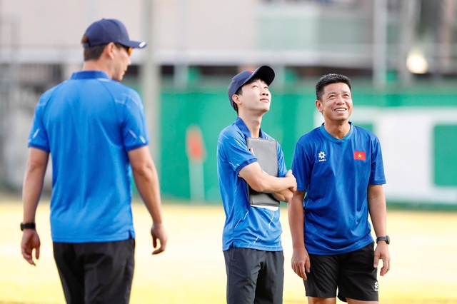 U.23 Việt Nam tập rất sung, &ocirc;ng Kim sẵn s&agrave;ng cho cuộc chạm tr&aacute;n U.23 Malaysia- Ảnh 4.