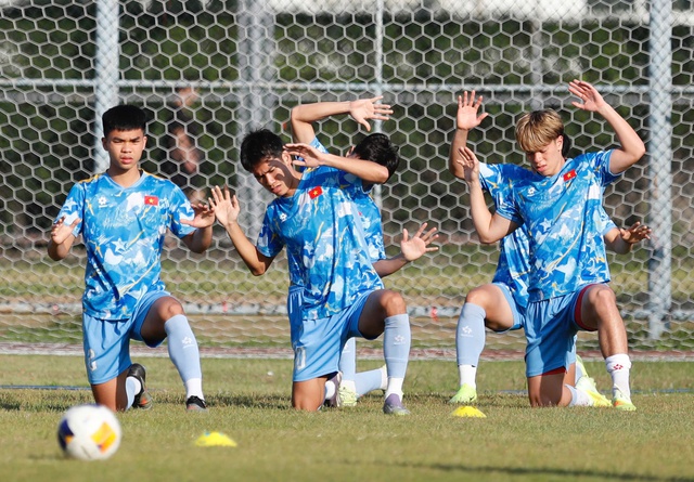 U.23 Việt Nam tập rất sung, &ocirc;ng Kim sẵn s&agrave;ng cho cuộc chạm tr&aacute;n U.23 Malaysia- Ảnh 9.