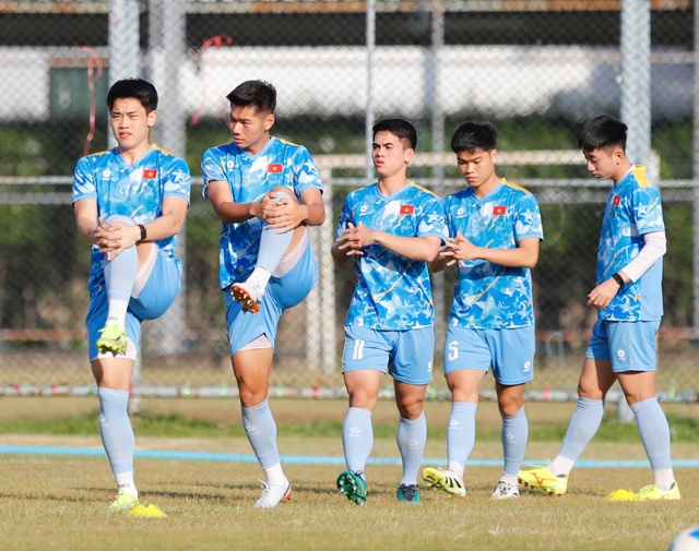 U.23 Việt Nam tập rất sung, &ocirc;ng Kim sẵn s&agrave;ng cho cuộc chạm tr&aacute;n U.23 Malaysia- Ảnh 10.