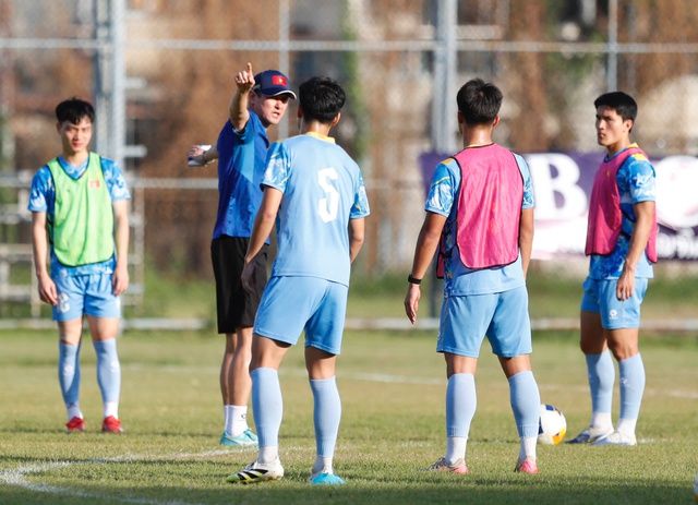 U.23 Việt Nam tập rất sung, &ocirc;ng Kim sẵn s&agrave;ng cho cuộc chạm tr&aacute;n U.23 Malaysia- Ảnh 20.