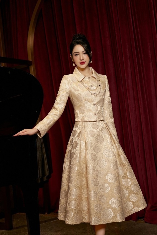 Nâng tầm sắc vóc, toát lên khí chất quý phái với chân váy gấm- Ảnh 7. Nâng tầm sắc vóc, toát lên khí chất quý phái với chân váy gấm- Ảnh 7.