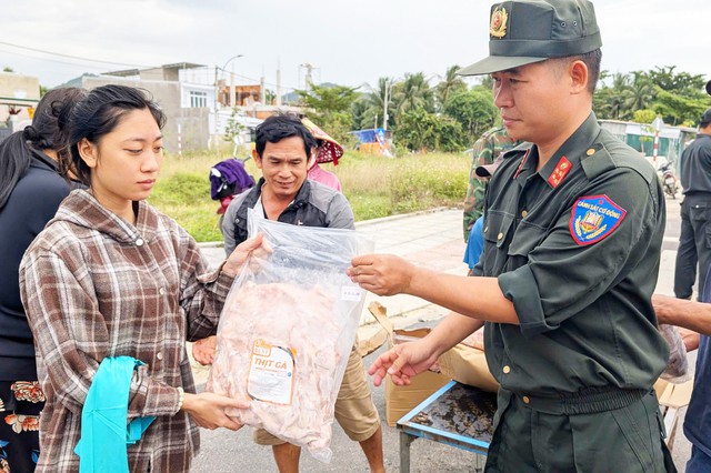 Japfa đồng lòng vì cộng đồng khắc phục hậu quả sau lũ - Ảnh 3.