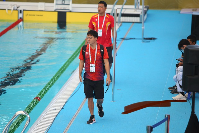 Bể bơi SEA Games chật chội trong ngày đầu kình ngư Việt Nam tập luyện, vì sao?- Ảnh 7.