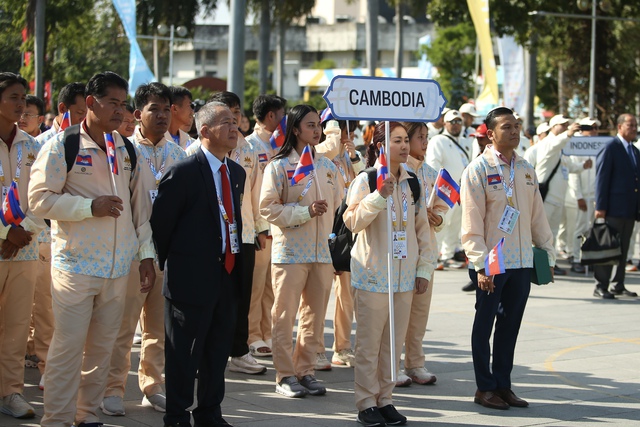 Tuyệt vời tình cảm thân thiện VĐV Thái Lan và Campuchia giữa chiến sự căng thẳng: Thể thao là thế!- Ảnh 6. Tuyệt vời tình cảm thân thiện VĐV Thái Lan và Campuchia giữa chiến sự căng thẳng: Thể thao là thế!- Ảnh 6.