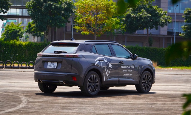 Nhiều tài xế nhầm giữa phanh tay điện tử và Auto Hold, dùng thế nào mới đúng? - Ảnh 3.