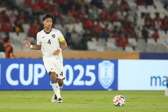 Bị chỉ trích dữ dội vì U.23 Indonesia có nguy cơ về nước sớm, HLV Sjafri nói cay đắng- Ảnh 2.