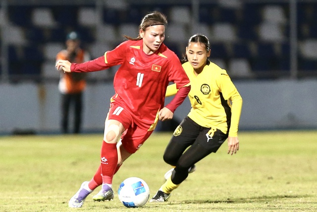 Женская сборная Вьетнама против Филиппин: элитные бойцы на поле в поисках билетов на полуфинал Игр Юго-Восточной Азии - Фото 1.