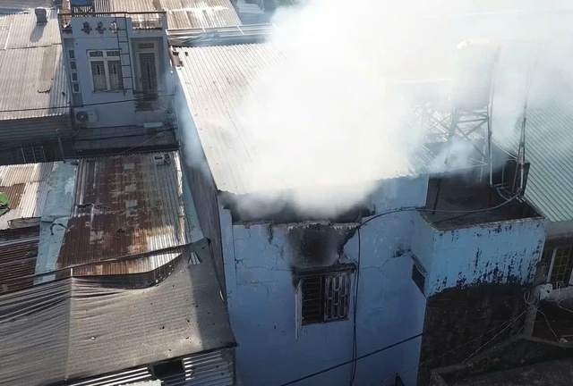 Hé lộ nguyên nhân vụ cháy nổ trong phòng ngủ, người đàn ông tử vong ở TP.HCM - Ảnh 2.