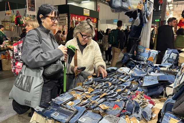 Lan tỏa giá trị OCOP, thủ công mỹ nghệ Việt Nam tại Hội chợ Artigiano Milan - Ảnh 1.