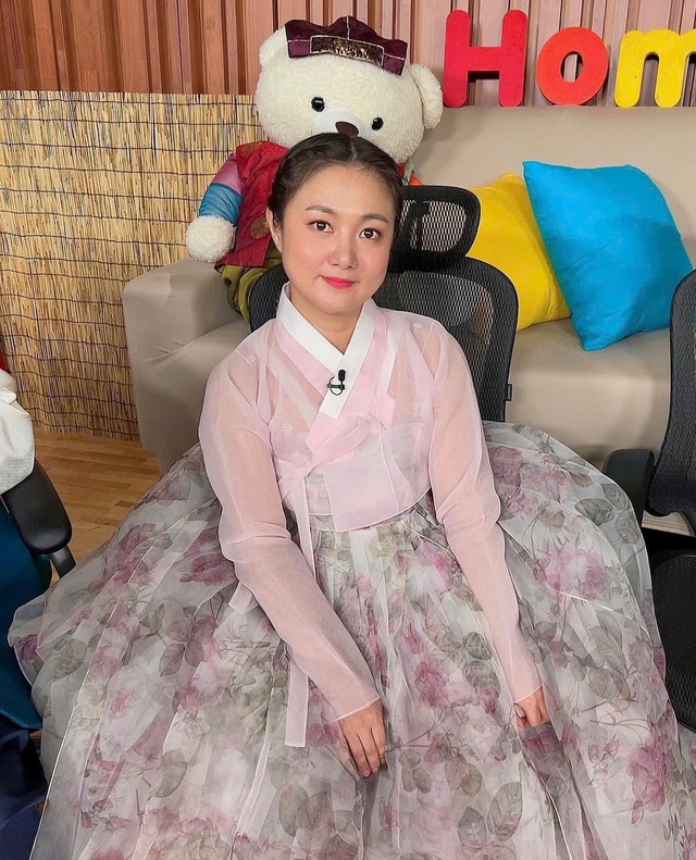 Diễn viên hài Park Na Rae tạm dừng hoạt động sau khi bị tố lạm quyền - Ảnh 1.