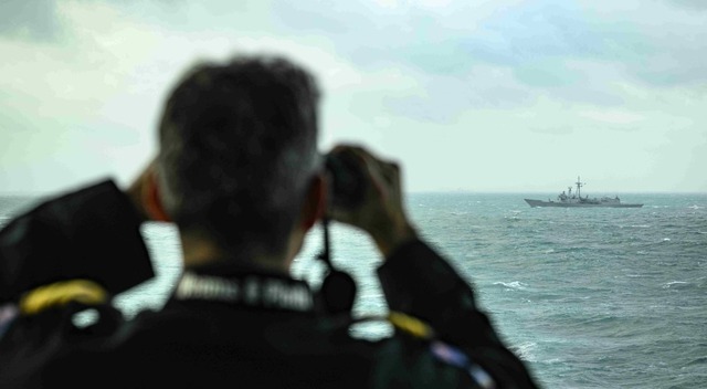 Phát hiện bất thường của tàu Hải quân New Zealand ở eo biển Đài Loan - Ảnh 1.