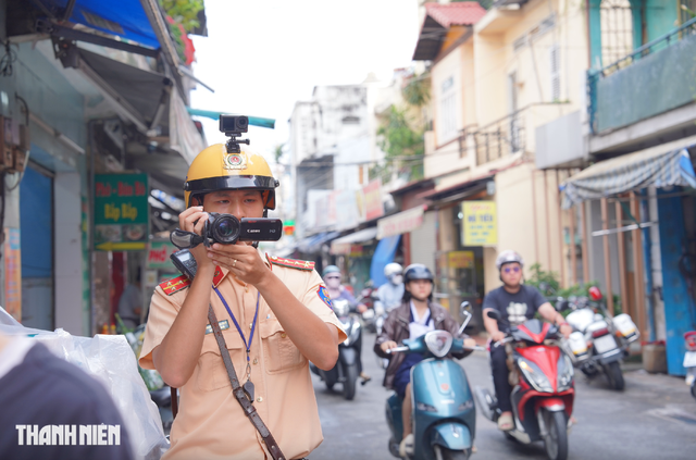 Tra cứu phạt nguội lỗi đi vào đường cấm do CSGT Hàng Xanh ghi hình - Ảnh 1.