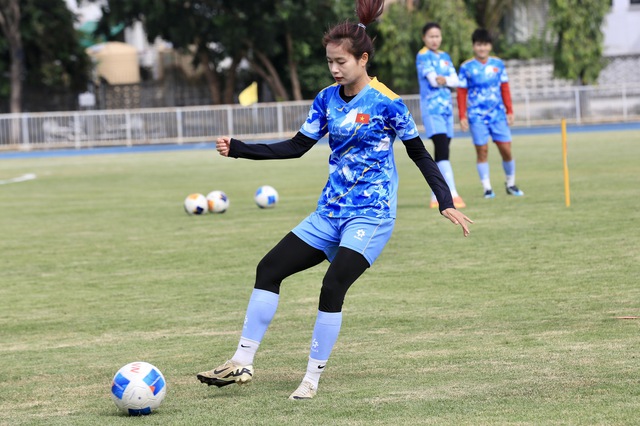 HLV Mai Đức Chung: ‘Đội tuyển nữ Việt Nam sẽ thắng Myanmar bằng tất cả những gì có thể'- Ảnh 5. HLV Mai Đức Chung: ‘Đội tuyển nữ Việt Nam sẽ thắng Myanmar bằng tất cả những gì có thể'- Ảnh 5.