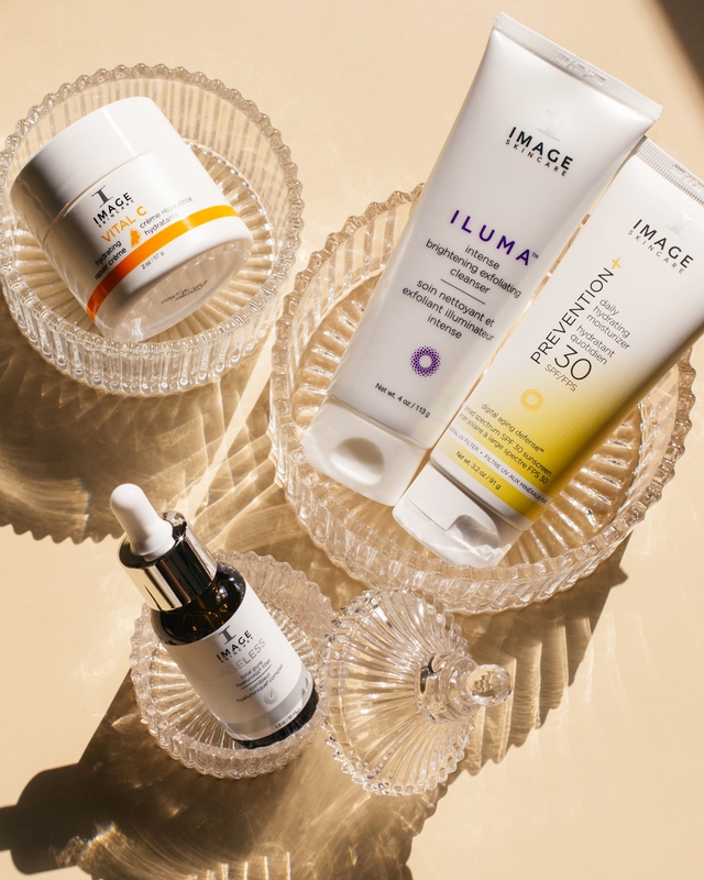 Review Image Ageless Total Pure Hyaluronic Filler 6 có làm đầy nếp nhăn mà không cần tiêm?- Ảnh 2. Review Image Ageless Total Pure Hyaluronic Filler 6 có làm đầy nếp nhăn mà không cần tiêm?- Ảnh 2.