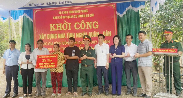 Tân binh hạnh phúc được xây tặng nhà tình nghĩa quân - dân trước ngày nhập ngũ- Ảnh 1.