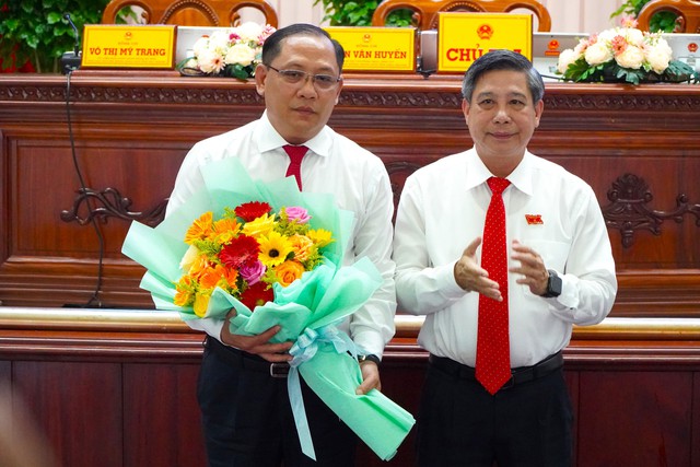 Hậu Giang bầu chức danh Chủ tịch HĐND, Chủ tịch và Phó chủ tịch tỉnh- Ảnh 4. Hậu Giang bầu chức danh Chủ tịch HĐND, Chủ tịch và Phó chủ tịch tỉnh- Ảnh 4.