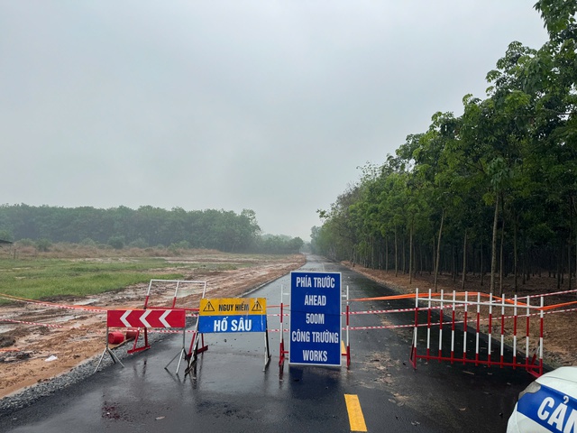 Bình Dương: Mưa lớn gây sạt lở đường, 2 người bị thương do lọt xuống hố- Ảnh 3.