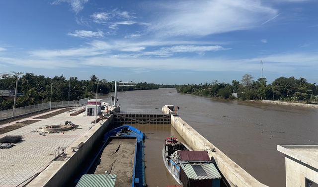 Vận hành tạm thời cống âu Rạch Mọp tại Sóc Trăng để ứng phó hạn mặn- Ảnh 3.