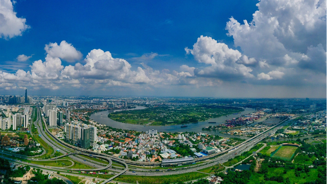 Biểu tượng mới 'thành hình' khuấy động thị trường BĐS khu Đông- Ảnh 1.