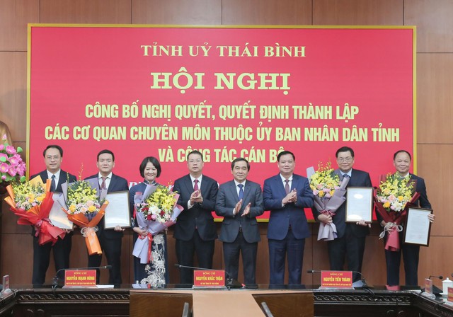 Thái Bình: 24 lãnh đạo cấp sở, 100 trưởng phó phòng xin nghỉ hưu sớm- Ảnh 1.