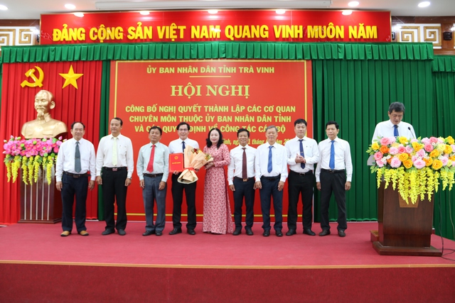 Trà Vinh giảm bớt 5 sở sau khi tinh gọn bộ máy - Ảnh 1.