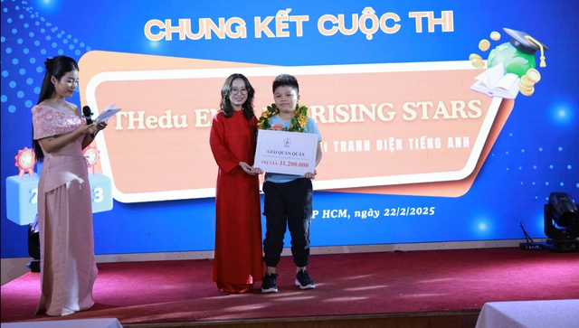 Học sinh tranh biện tiếng Anh về 'không dạy thêm tiểu học' - Ảnh 4.