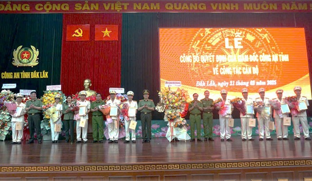 Lãnh đạo cấp phòng Công an Đắk Lắk nghỉ hưu trước tuổi để tinh gọn bộ máy - Ảnh 1.