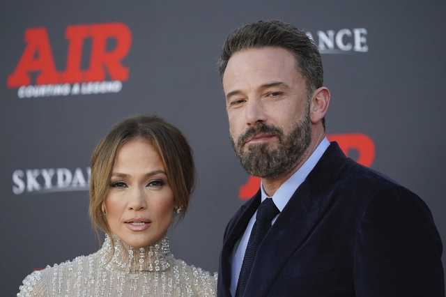 Ben Affleck cởi mở chuyện hẹn hò, Jennifer Lopez tậu nhà 21 triệu USD sau ly hôn- Ảnh 3.