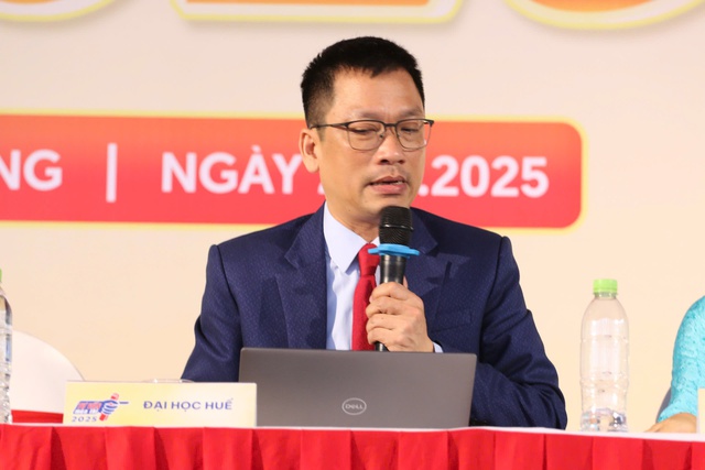 Tư vấn mùa thi sáng nay, Bộ GD-ĐT thông tin gì về thi tốt nghiệp THPT 2025? - Ảnh 13.