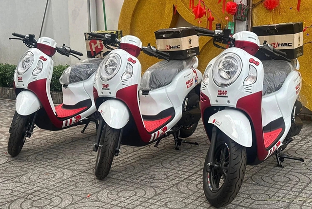 Chỉ sản xuất 2.000 chiếc, Honda Scoopy Hello Kitty về Việt Nam giá gần 90 triệu đồng - Ảnh 1.