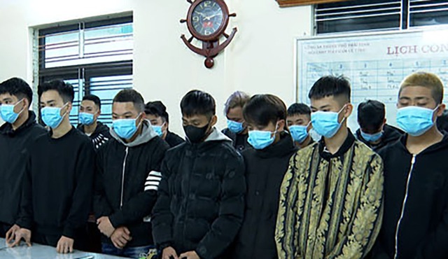 Th&aacute;i B&igrave;nh: Hơn 50 thiếu ni&ecirc;n d&ugrave;ng hung kh&iacute; đ&aacute;nh nhau, diễu phố- Ảnh 1.