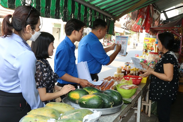 Phong trào Bình dân học vụ số thúc đẩy chuyển đổi số cho giới trẻ toàn quốc - Ảnh 2.