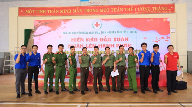 "Hiến máu đến khi nào 60 tuổi, hết tuổi được hiến máu tình nguyện thì thôi"   - Ảnh 5.