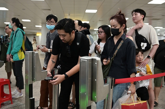Người dân TP.HCM mong metro phủ rộng khắp- Ảnh 1.