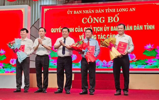 Long An: Công bố thành lập 5 sở mới và nhiều quyết định về cán bộ - Ảnh 5.