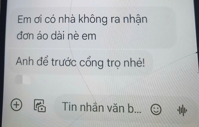 Mua đồ trang trí nhà đón tết, nhưng sau tết mới được nhận- Ảnh 1.