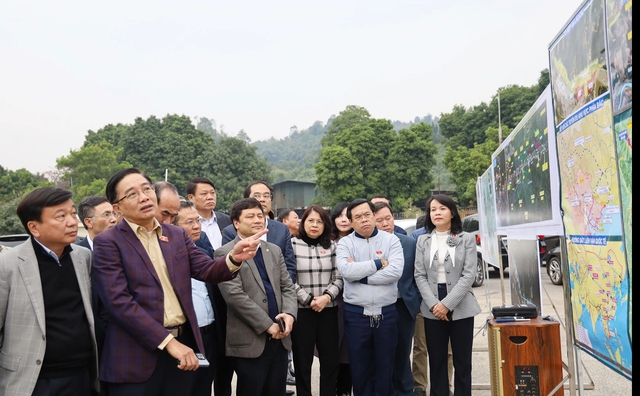 Lào Cai thu hồi 444 ha rừng làm đường sắt kết nối Trung Quốc- Ảnh 1.