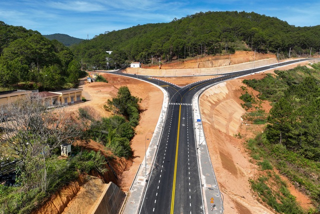 Sau hơn 3 năm vẫn chưa thể hoàn thành 7,4 km đường vành đai TP.Đà Lạt- Ảnh 1.